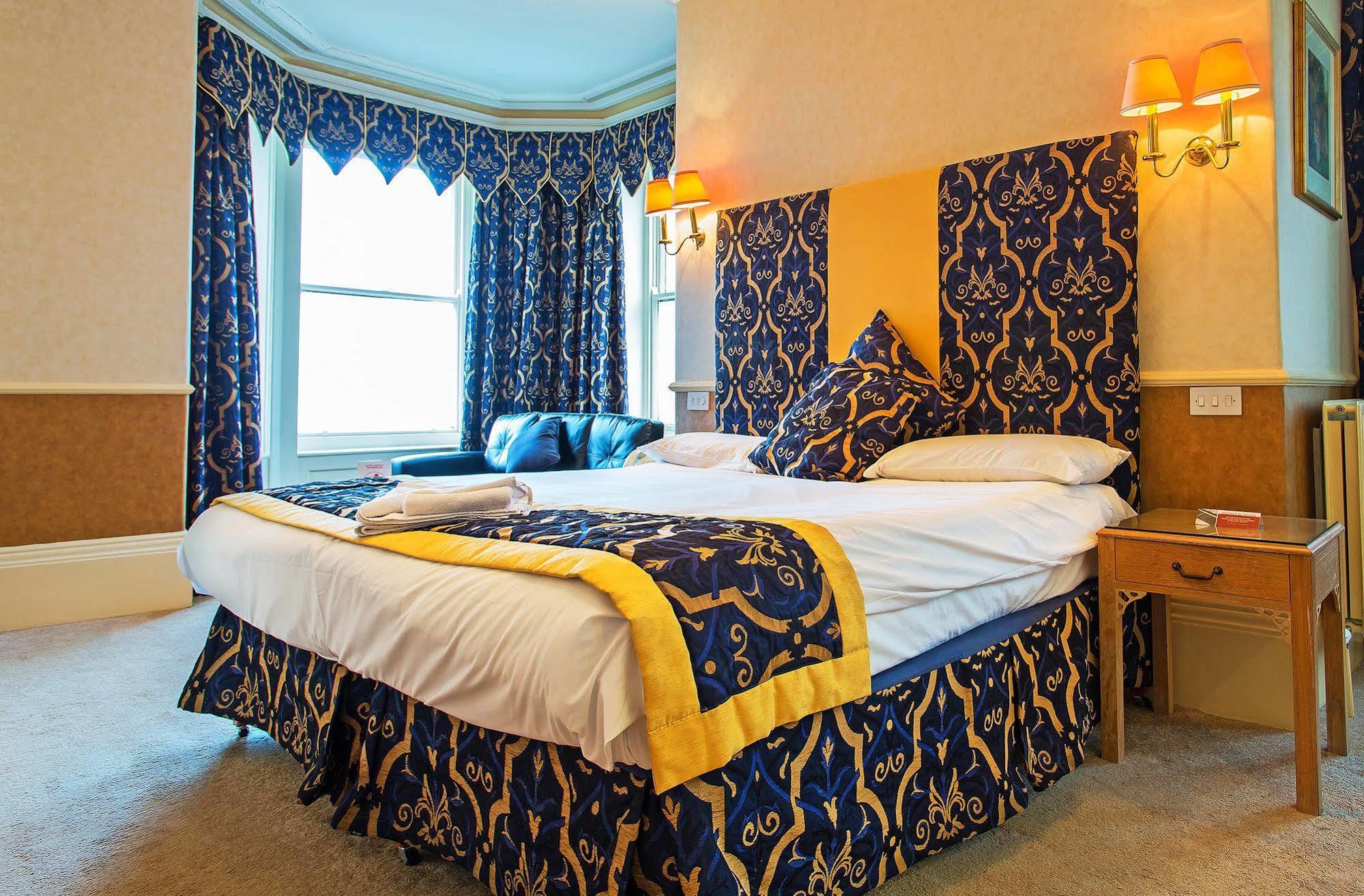 Clifton Hotel Скарборо Екстер'єр фото